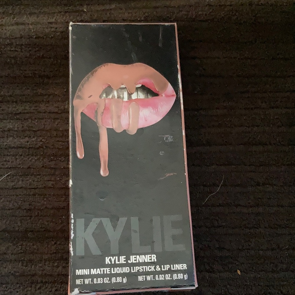 Kylie liquid lipstick set and single lipstick